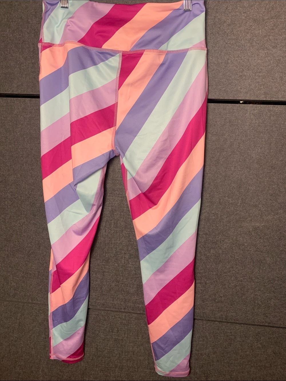 crown & ivy Pastel Diagonal Stripe Leggings - Pink, Peach & Lavender - Picture 3 of 7